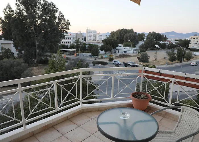 Bianco E U * Nicosia