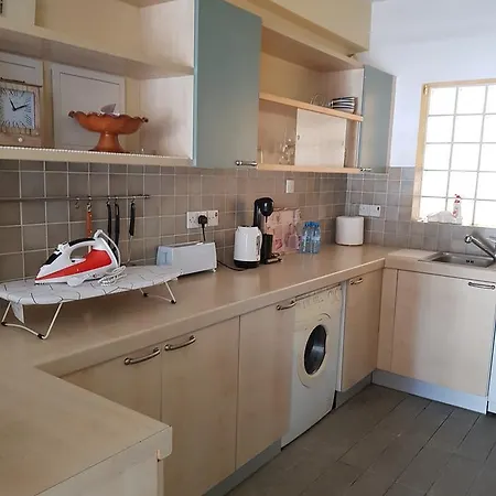 Bianco E U * Nicosia